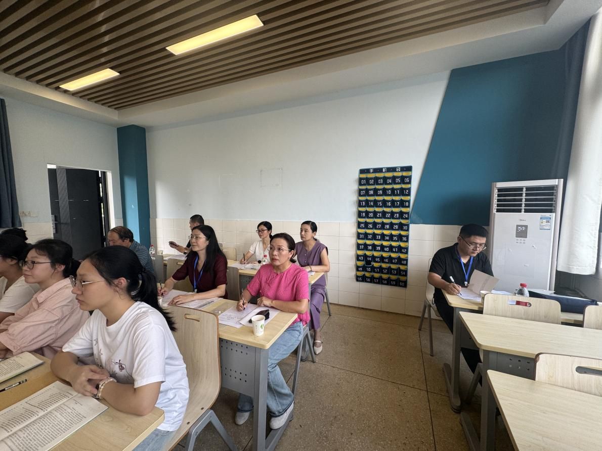 副校长蒋蓉来2138CC太阳集团开展期初教学工作检查